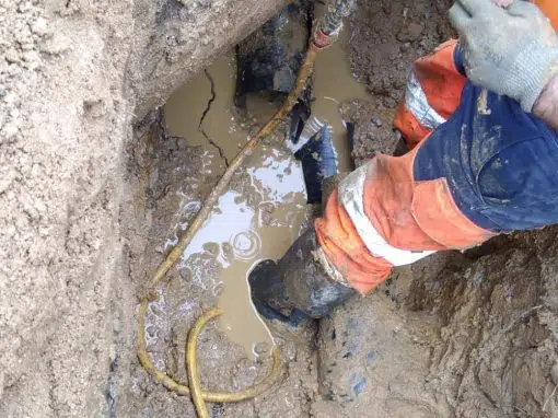 Intervention fuite d'eau sur réseau à Gretz-Armainvilliers le dimanche 140822
